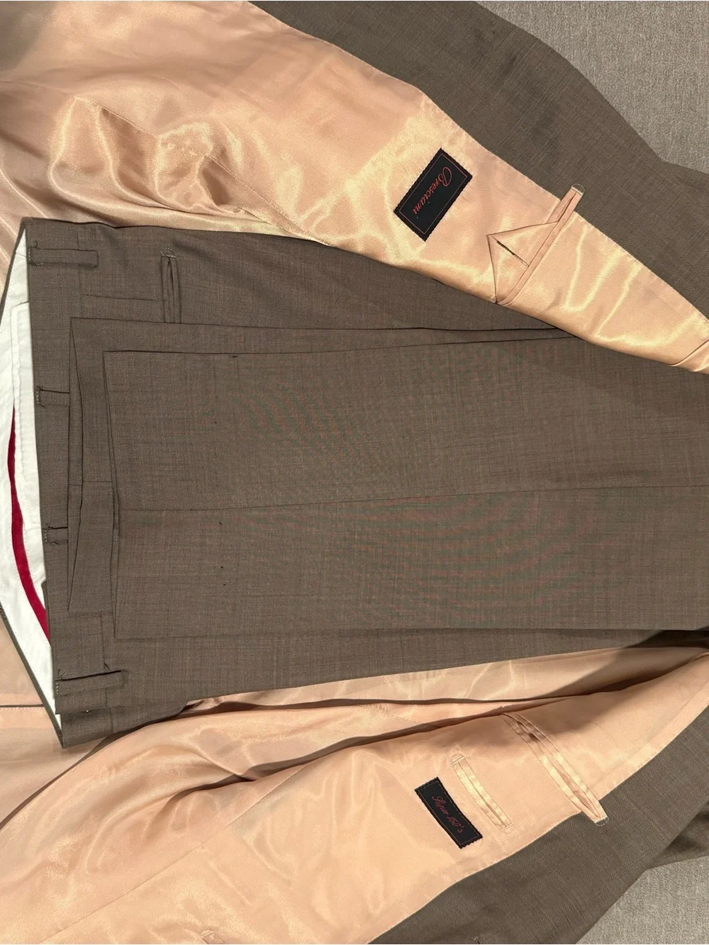 Men's Classic Two-Button Brown Suit super 150 40L NWOT